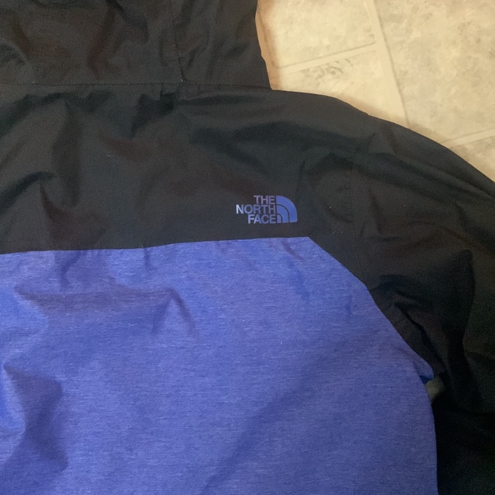 Youth the north face jacket , inner and outer jacket size M